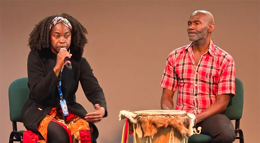 Hombre y mujer palenquera. Representación para la nota Sabiduría, el don más preciado de las personas mayores en comunidades afrodescendientes e indígenas.